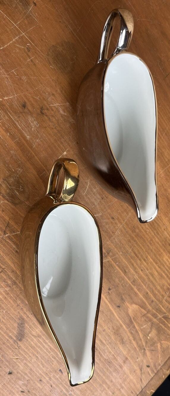 Christmas Tree Shops Ceramic Gravy Boat Set of 2 Gold Silver White Glossy